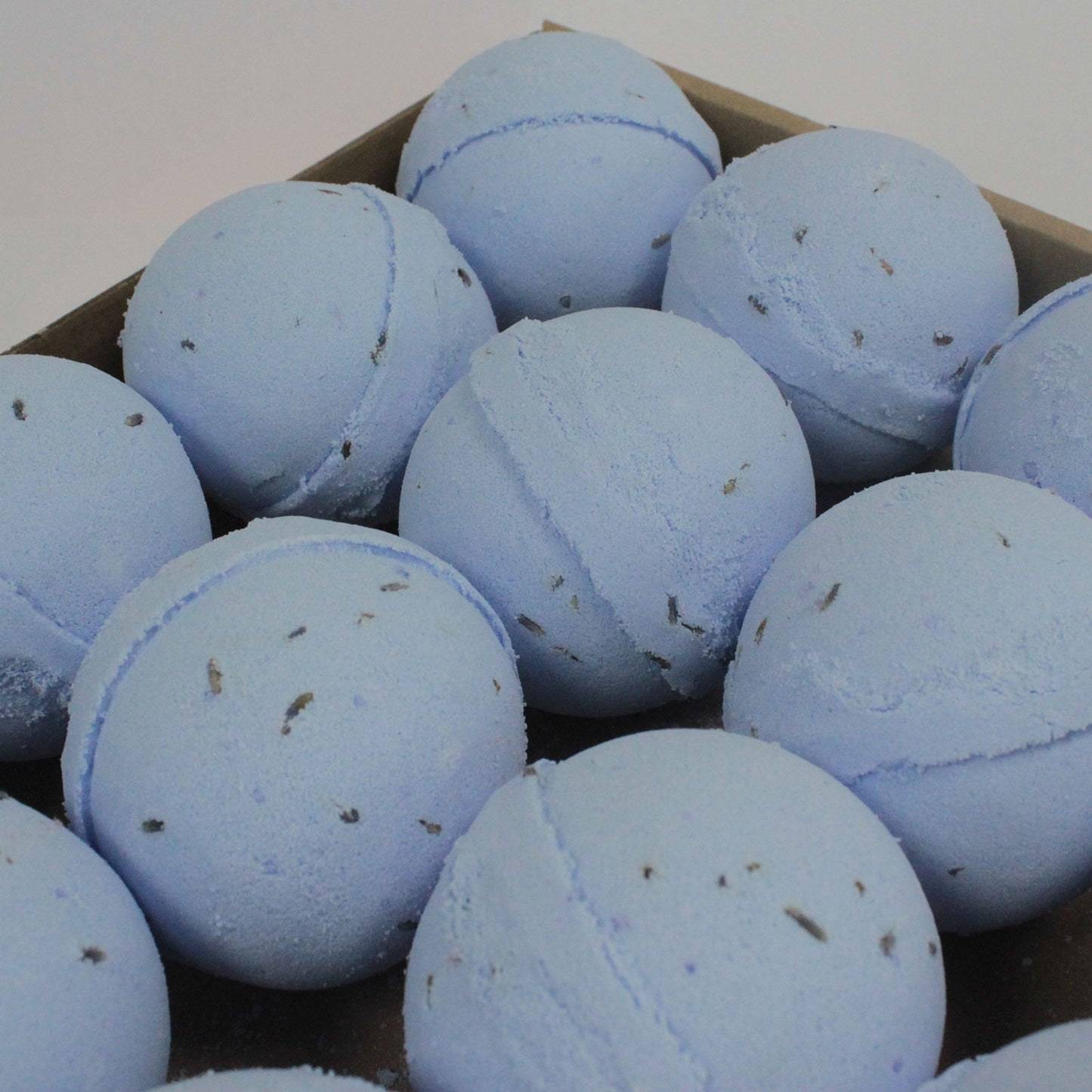 Lavender & Seeds Bath Bomb