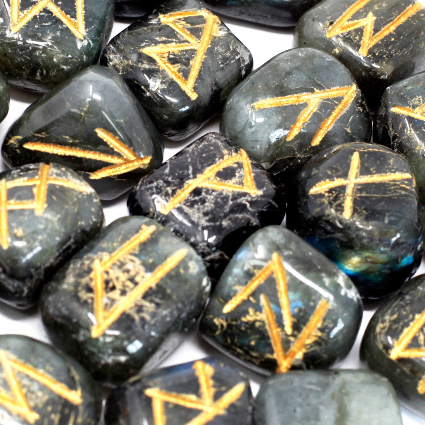 Runes Stone Set in Pouch - Labradorite