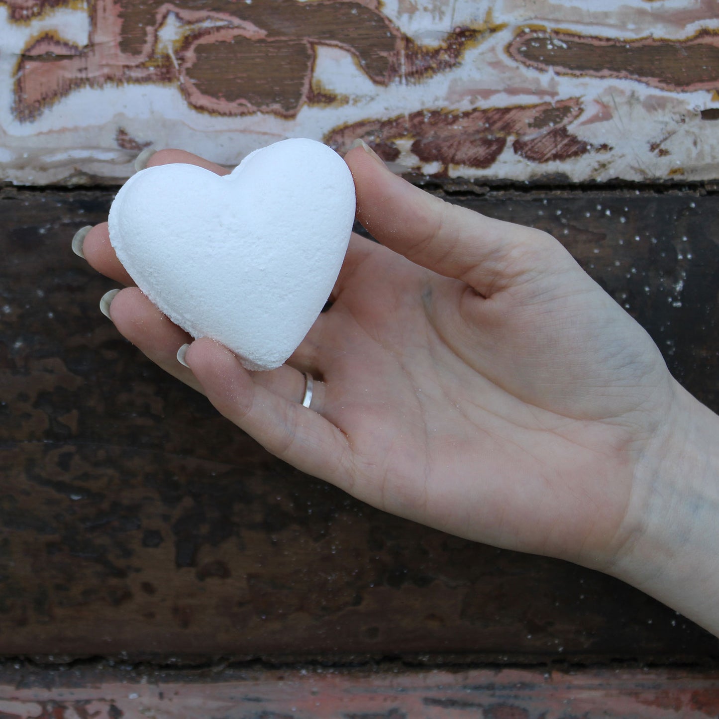 Love Heart Bath Bomb 70g - Coconut